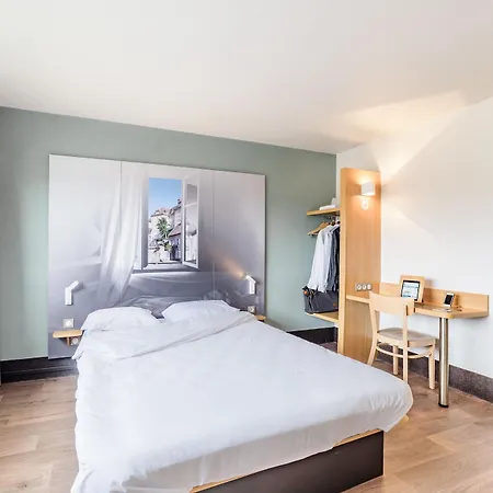 Hotel Chateaufarine Besançon