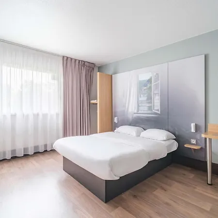 Hotel Chateaufarine Besançon
