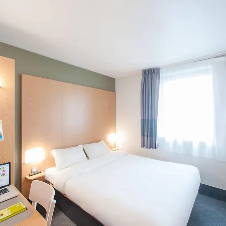 Chateaufarine Hotel
